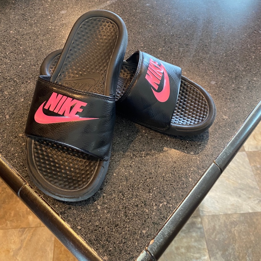 Women’s size 8 Nike Slides